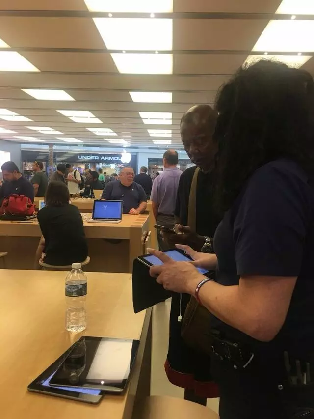 Apple Store