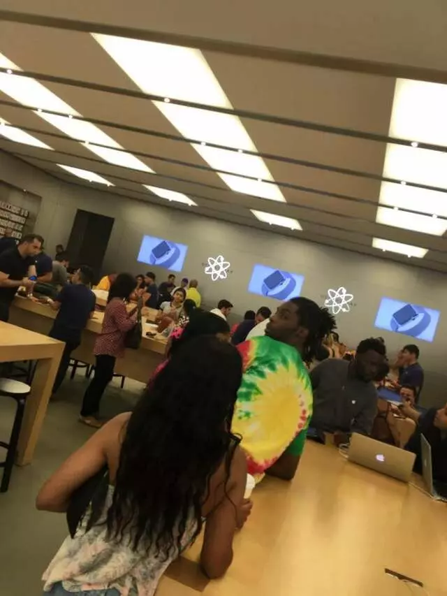 Apple Store
