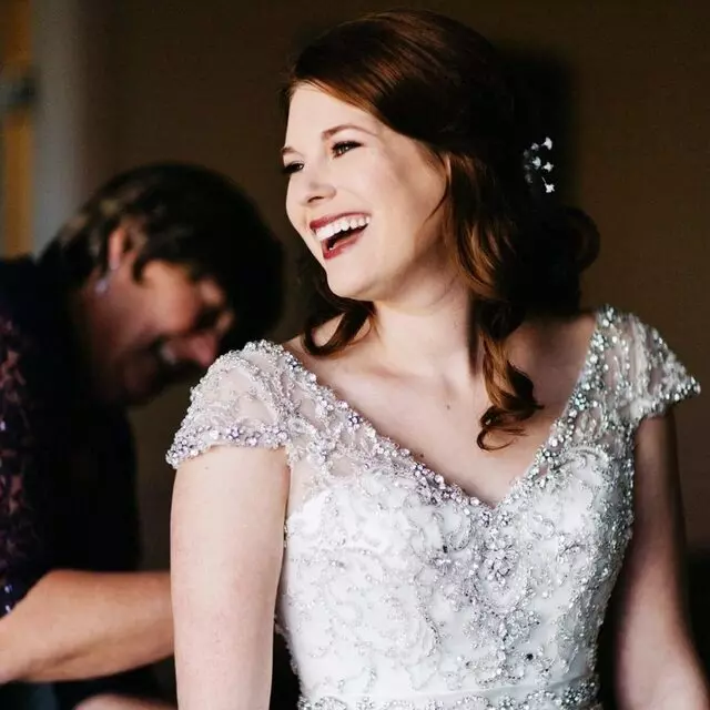 Minerva&apos;s Bridal & Prom Outlet