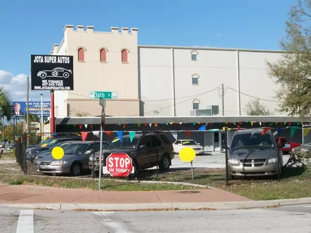 U-Haul Neighborhood Dealer