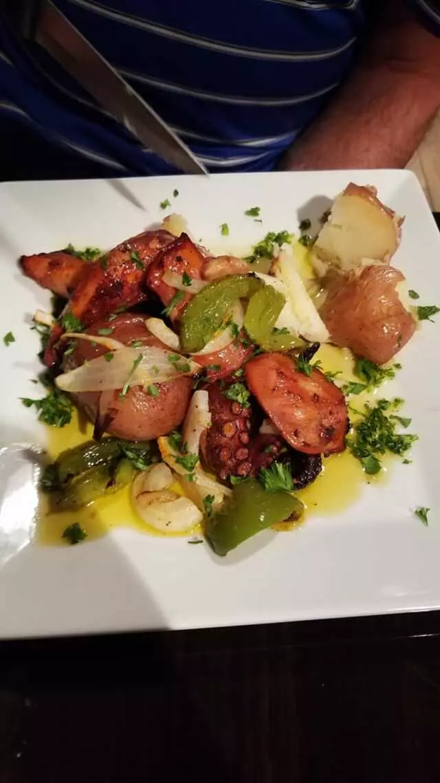 Adega Grille
