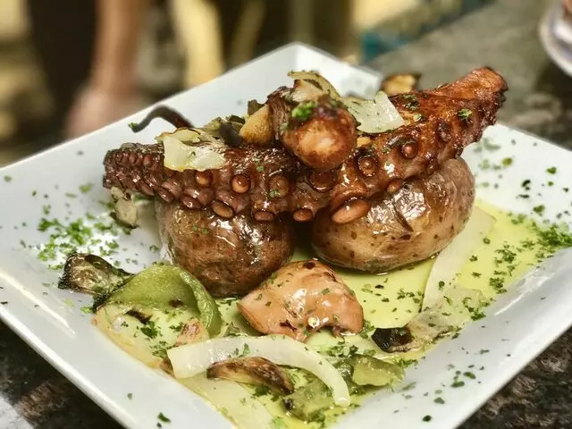 Adega Grille