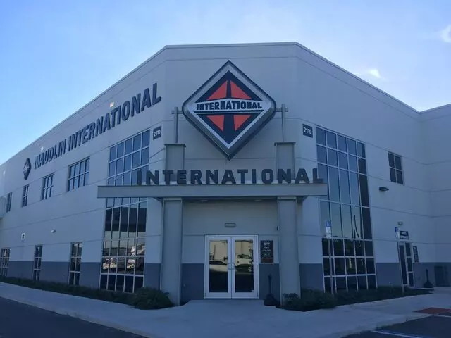 Cumberland International Trucks