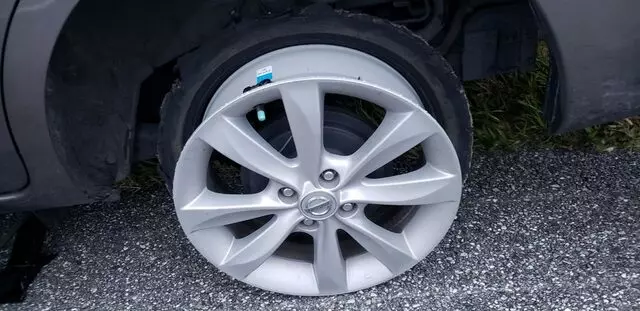 E and R Tires