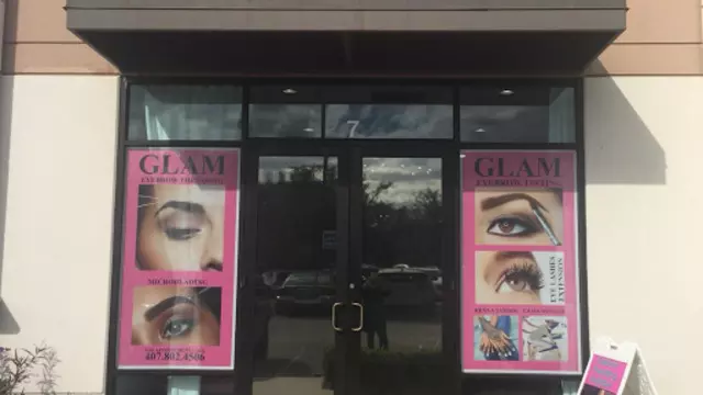 Glam Eyebrow Threading