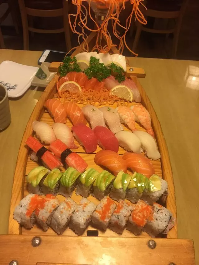 Tokyo Sushi