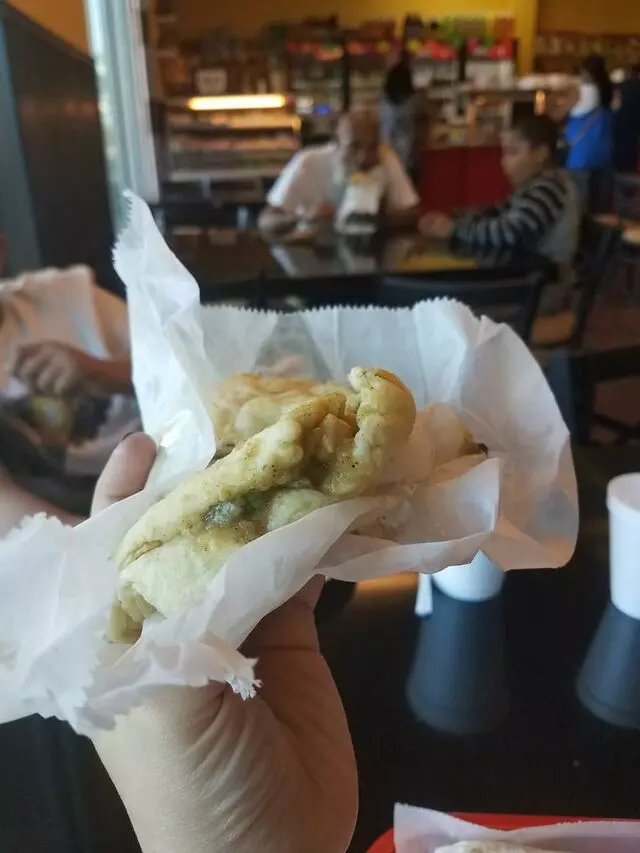 Annie’s Roti Shop & Bar