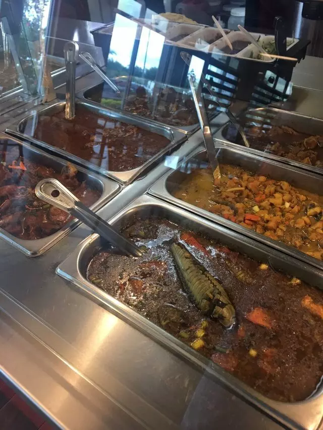 Annie’s Roti Shop & Bar