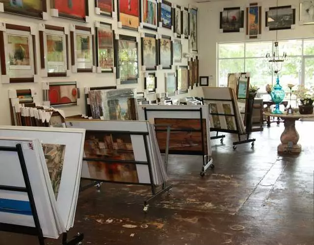 Total Art and More