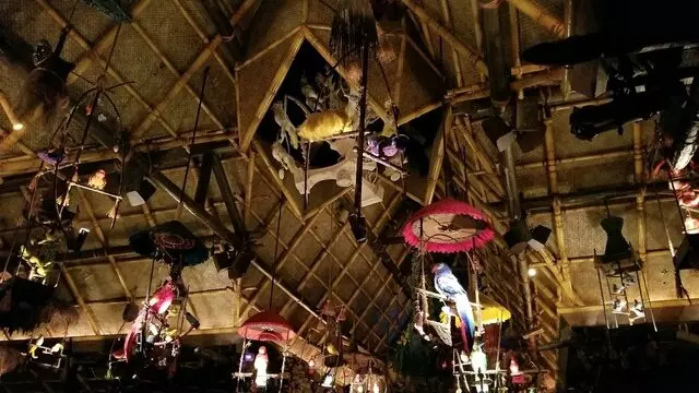Walt Disney&apos;s Enchanted Tiki Room