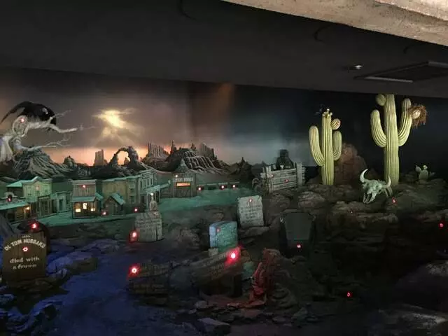 Frontierland Shootin&apos; Arcade