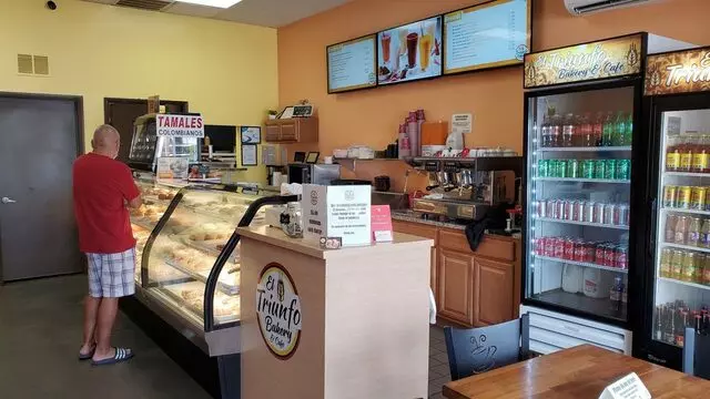 El Triunfo Bakery and Cafe