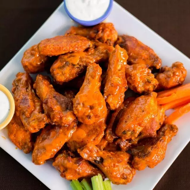 Island Wing Company Grill & Bar - UCF