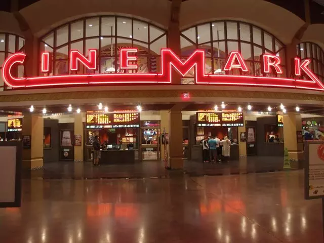 Cinemark Orlando and XD