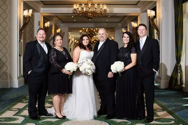Carolyn Allen&apos;s Bridals And Tuxedos