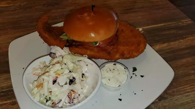 Harborside Bar & Grill