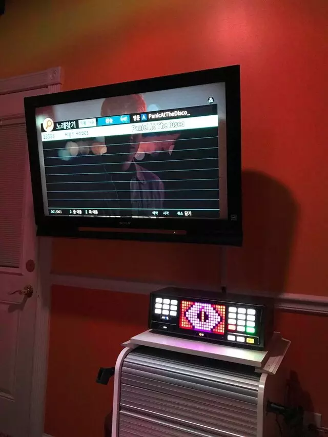 Q  Karaoke