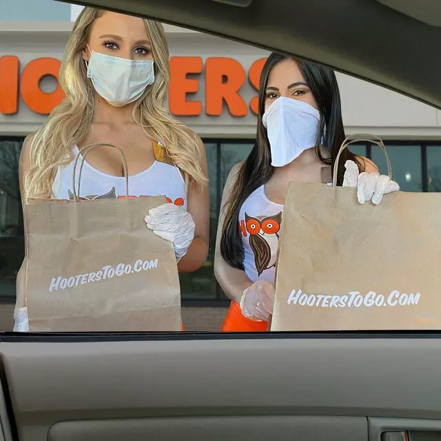Hooters