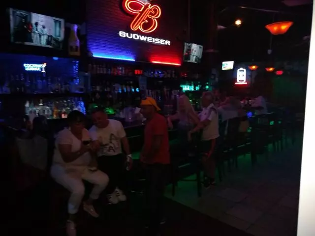 Murphy&apos;s Pub and Lounge