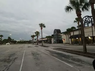 Colonial Promenade