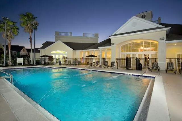 ARIUM Hunter’s Creek