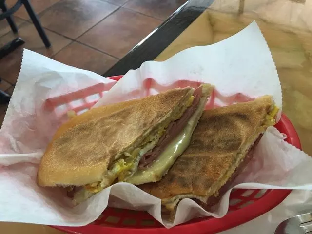 Heber’s Cuban Cafe East Orlando