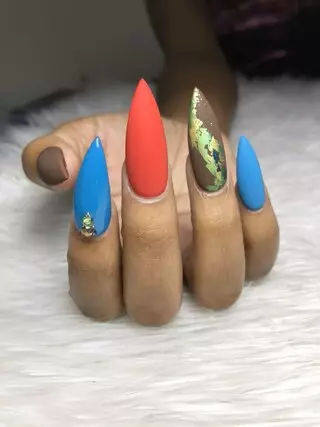 Coco Chanails