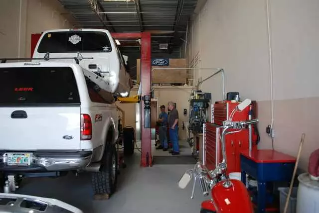 Billy&apos;s Truck Repair