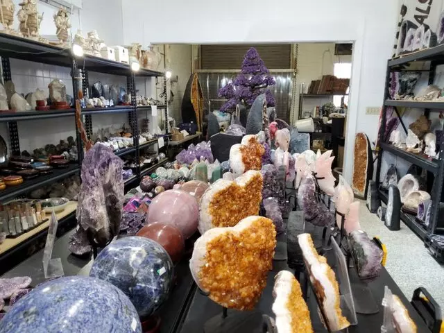 Avant Art Stones