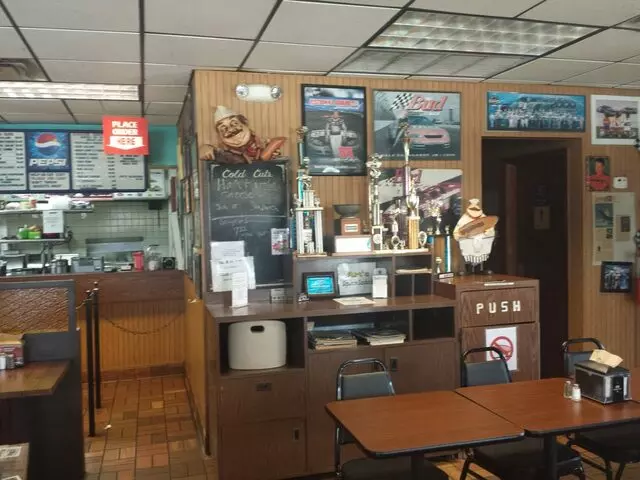 Art’s Sandwich Shop