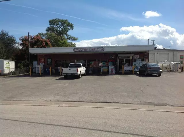 U-Haul Neighborhood Dealer