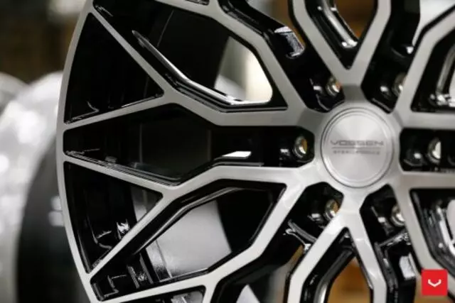 Insiders Custom Wheels, Tires & Suspension