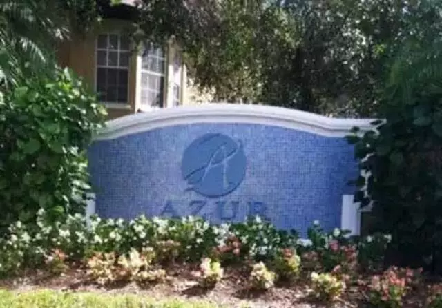 Azur At Metrowest