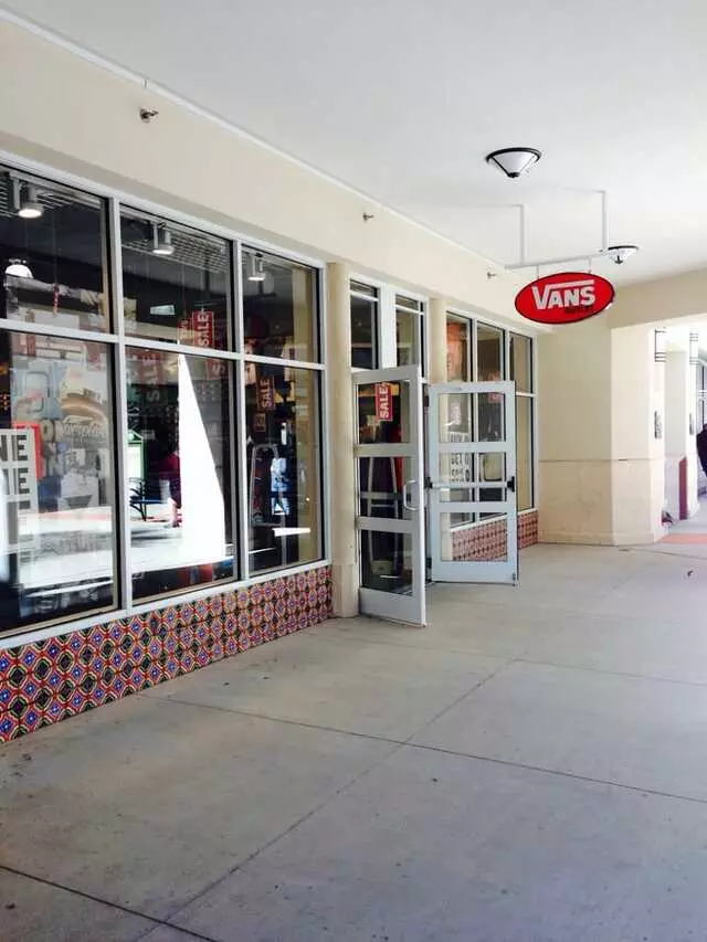 Van's Factory Store