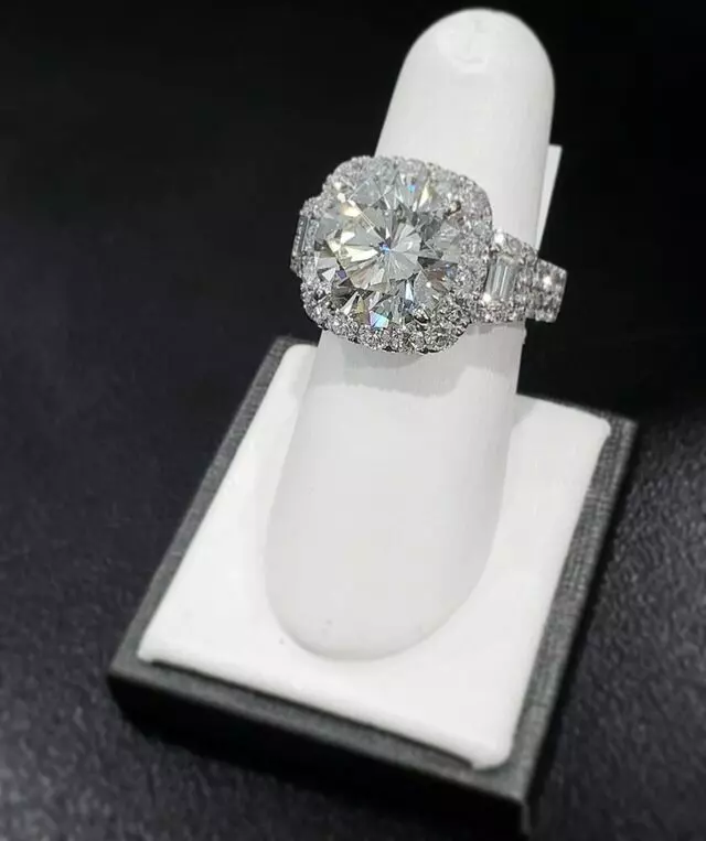 International Diamond Center