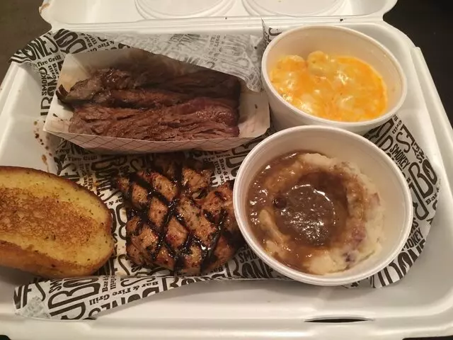 Smokey Bones Bar & Fire Grill