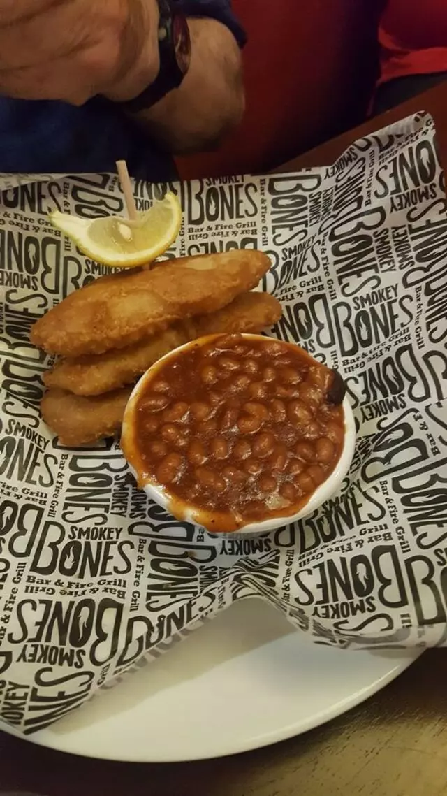 Smokey Bones Bar & Fire Grill