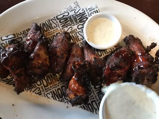 Smokey Bones Bar & Fire Grill