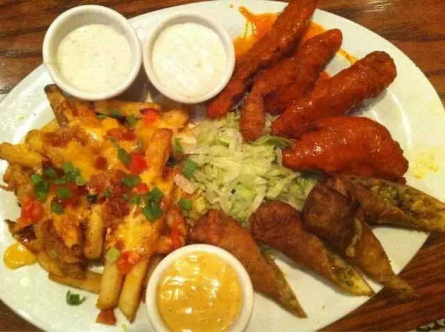 Smokey Bones Bar & Fire Grill