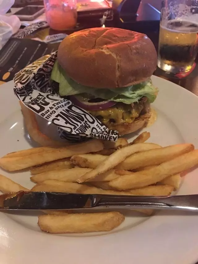 Smokey Bones Bar & Fire Grill