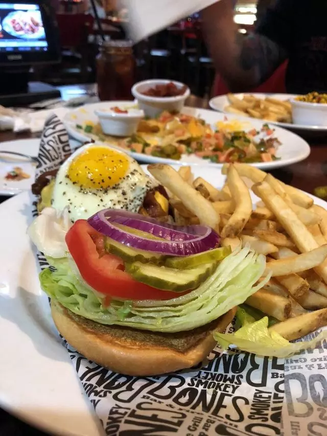 Smokey Bones Bar & Fire Grill