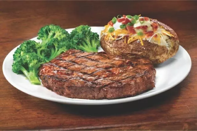 Smokey Bones Bar & Fire Grill