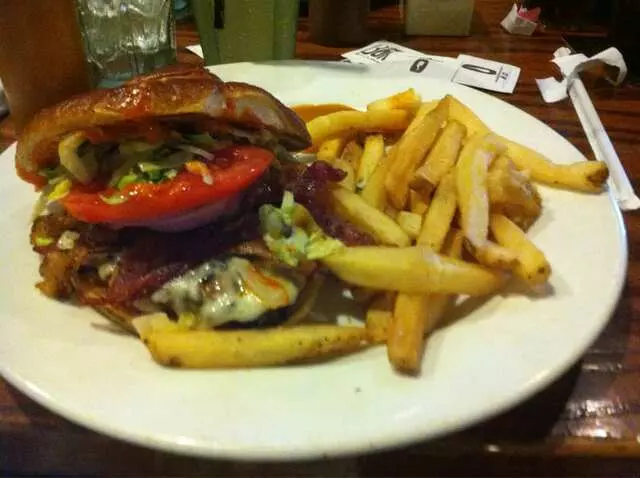 Smokey Bones Bar & Fire Grill