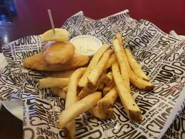 Smokey Bones Bar & Fire Grill