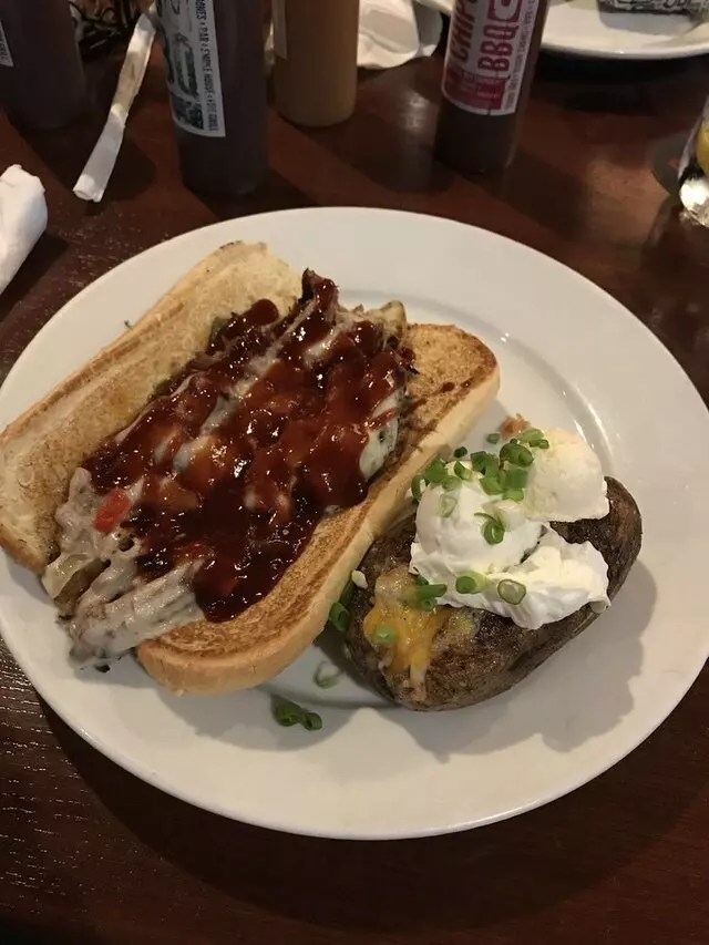 Smokey Bones Bar & Fire Grill
