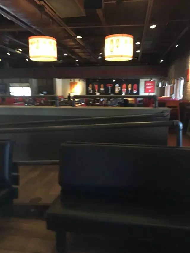 Smokey Bones Bar & Fire Grill