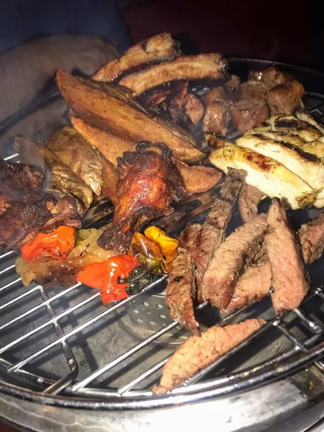 Smokey Bones Bar & Fire Grill