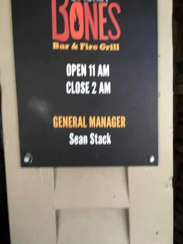 Smokey Bones Bar & Fire Grill