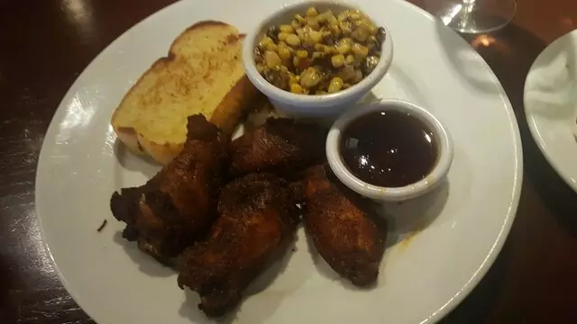Smokey Bones Bar & Fire Grill