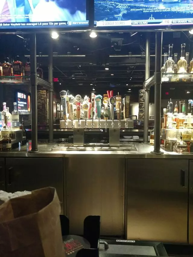 Smokey Bones Bar & Fire Grill